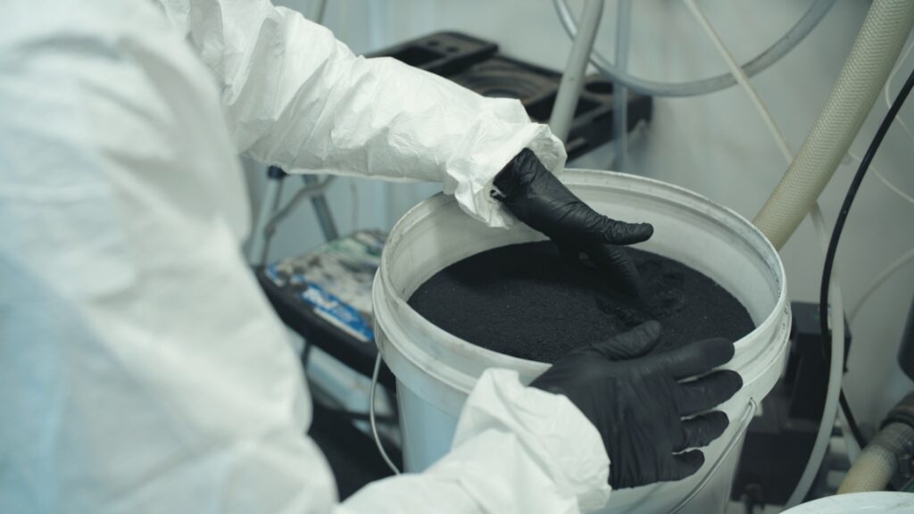 £8.1 million partnership to accelerate Lithium-ion Battery project in the UK
